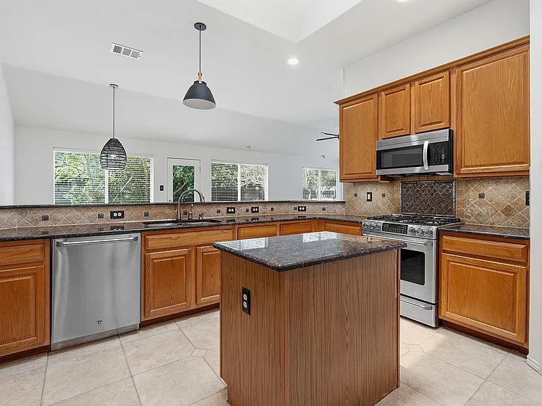 5021 McDade Dr — Photo 16