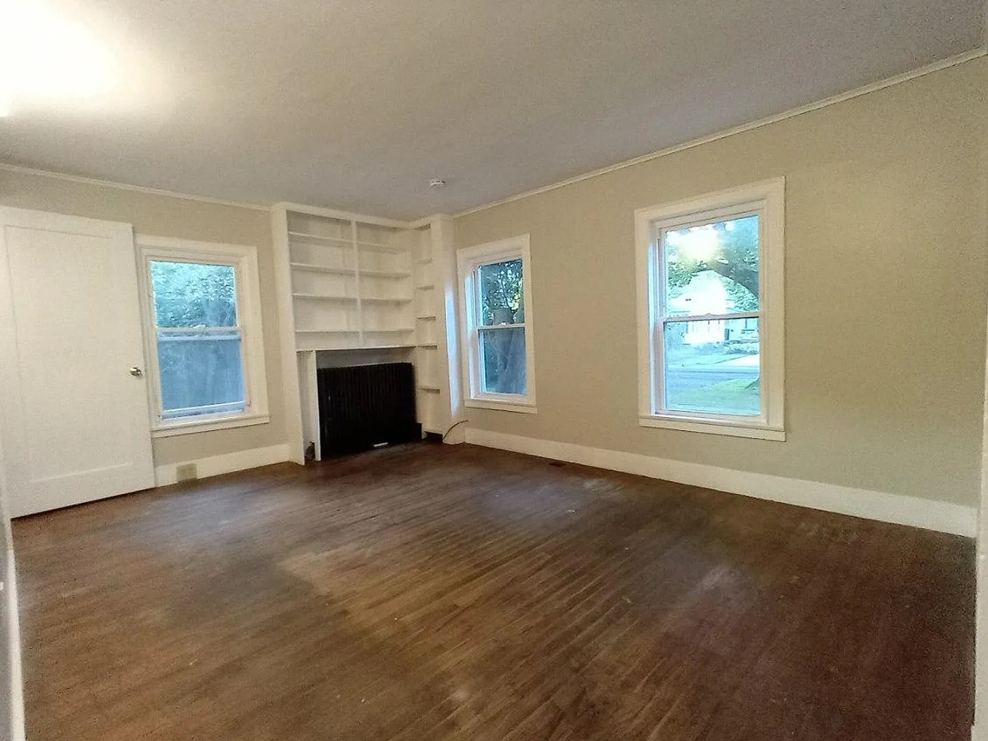 Lovely 4 Bedroom Liverpool Home — Photo 3