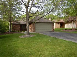 5854 Red Cherry Ln, Minnetonka, MN 55345