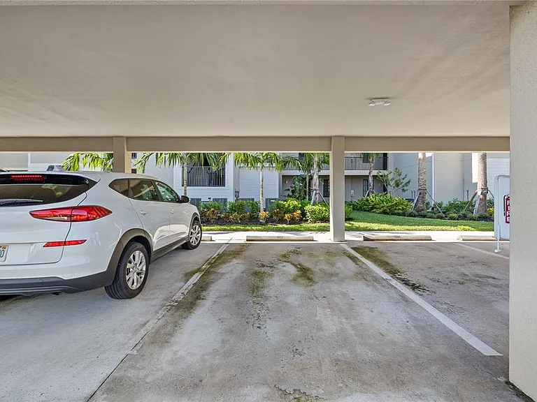 18114 Gawthrop Dr #402 — Photo 39