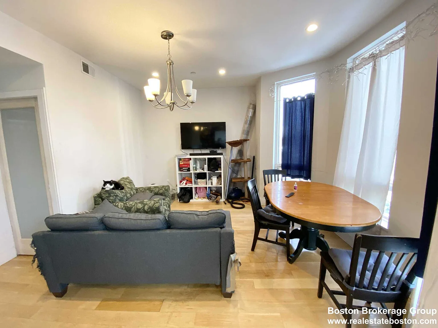 4 bed, $4,500 — Photo 3