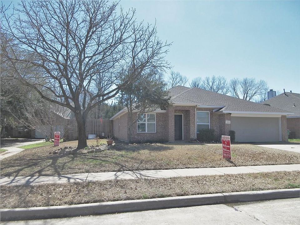 1st image of 1003 Greenbriar Ln