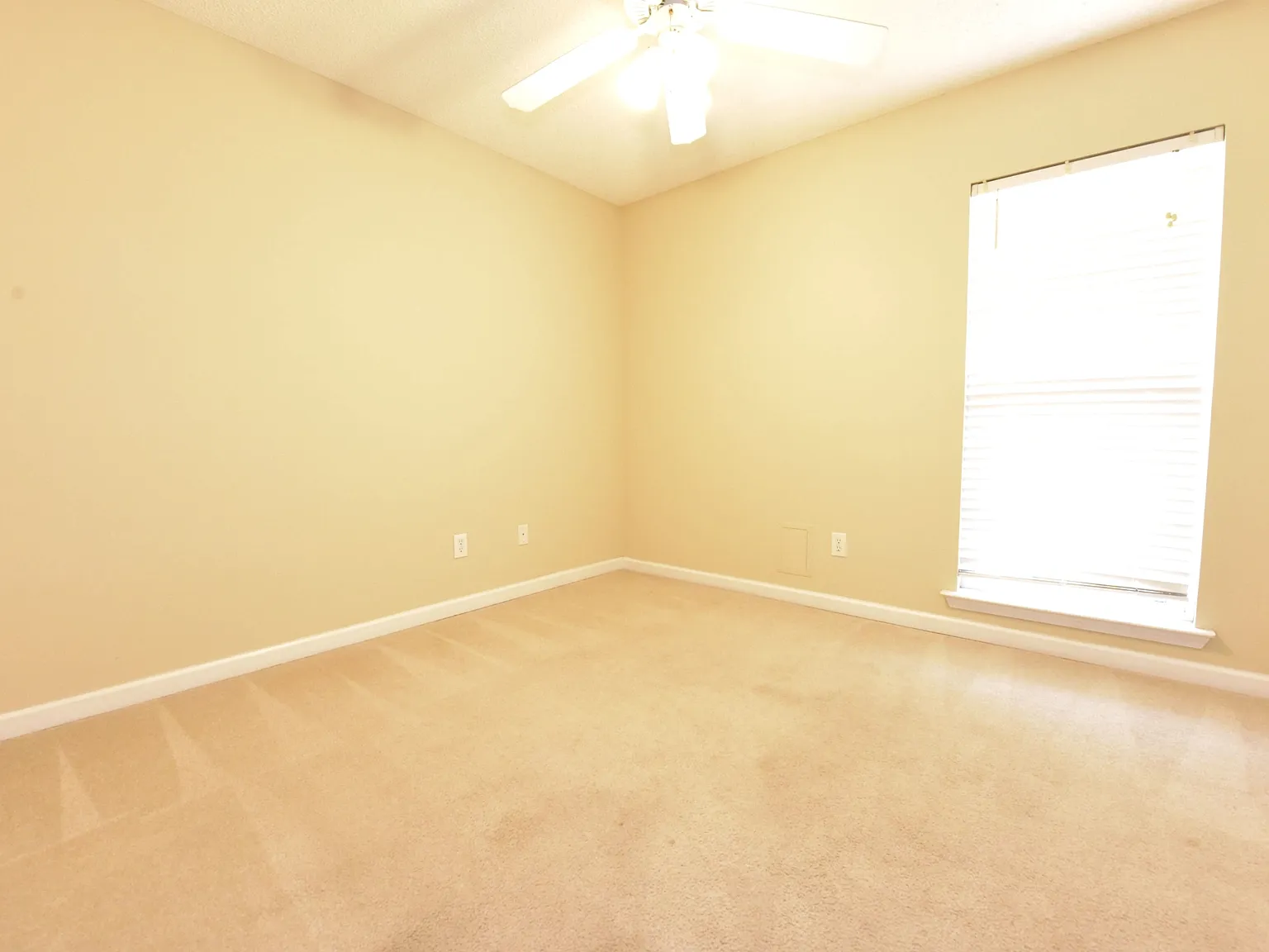 1754 Post Oak Ct - NA — Photo 2