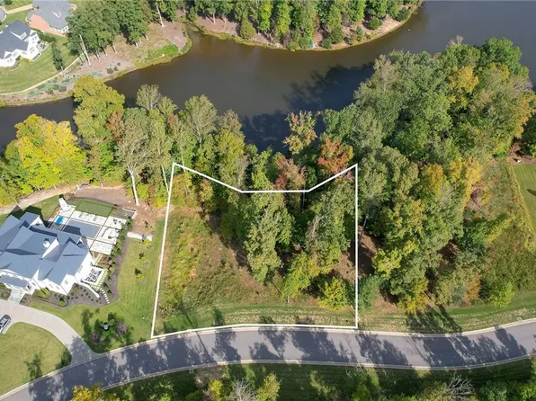 924 Kinloch Point Ln, Manakin Sabot, VA 23103