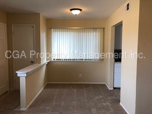 4th image of 5118 Connecticut Dr APT 4