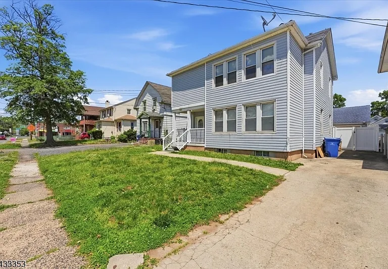 122 S Lincoln Ave #2 — Photo 3