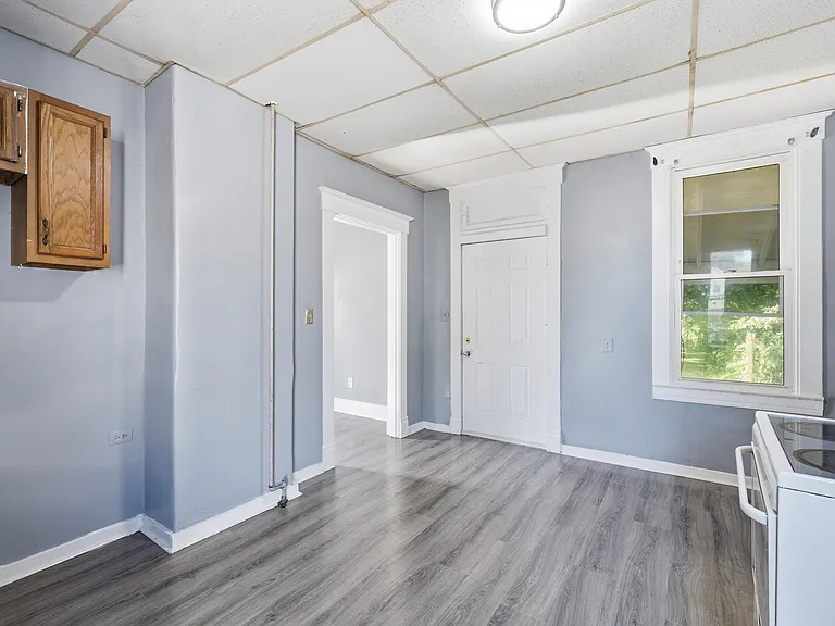 3420 W Jefferson St — Photo 11