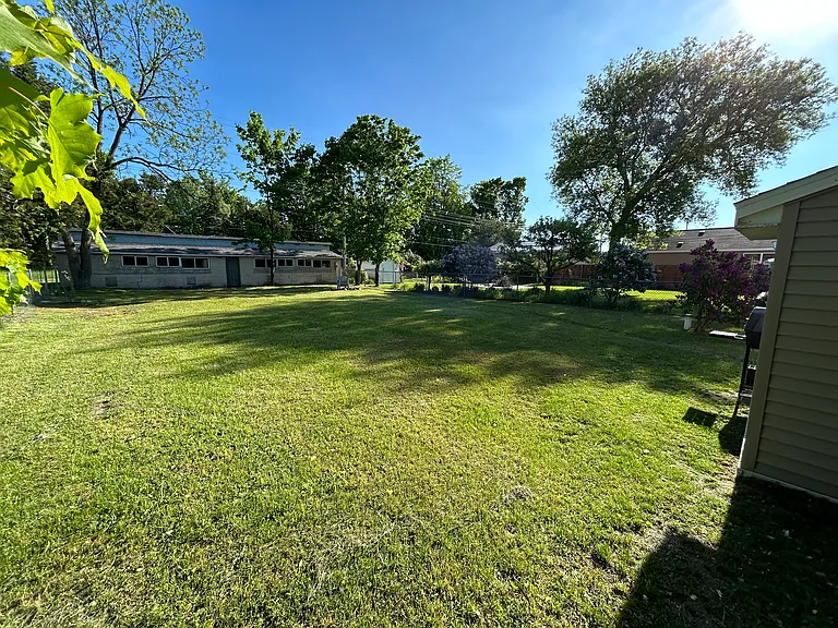 6533 Mill St — Photo 7
