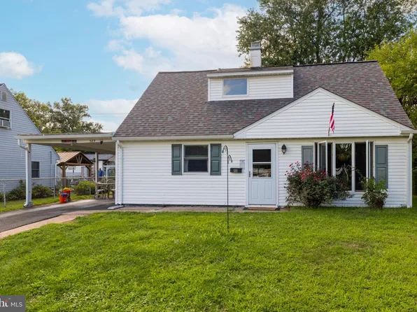 589 Doloro Dr, Morrisville, PA 19067