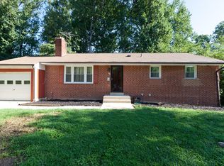 7508 Hamlet St, Springfield, VA 22151
