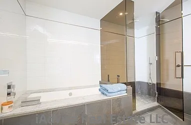 Rented by iAdvise Real Estate LLC