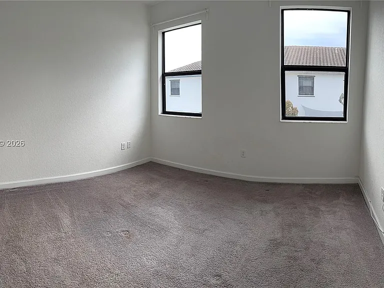 25180 SW 114th Ave #10 — Photo 4