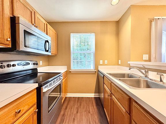 5th image of 3703 Winborne Ln