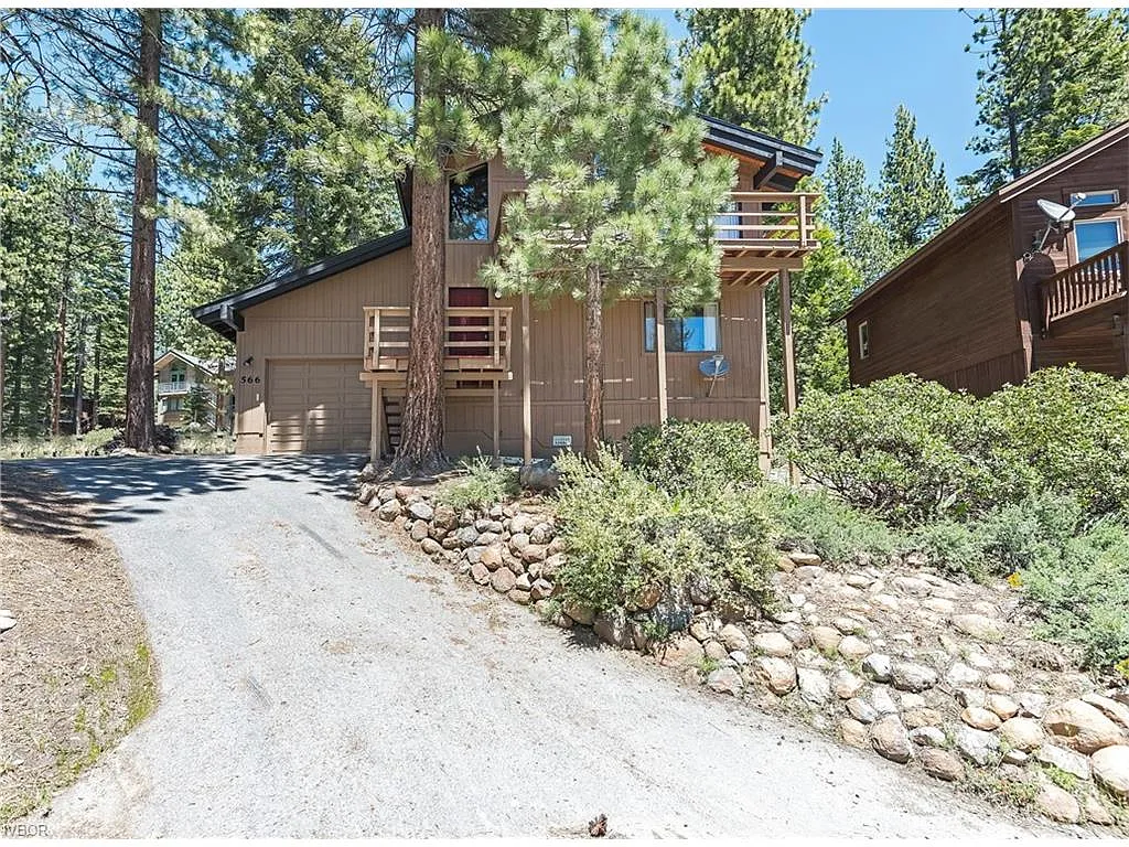 566 Antler Ct photo 1