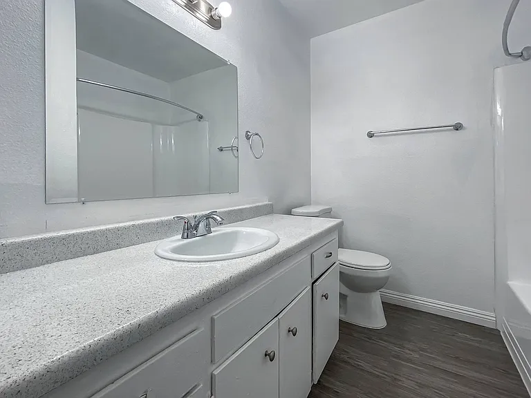 Buena Casa Apartments — Photo 31