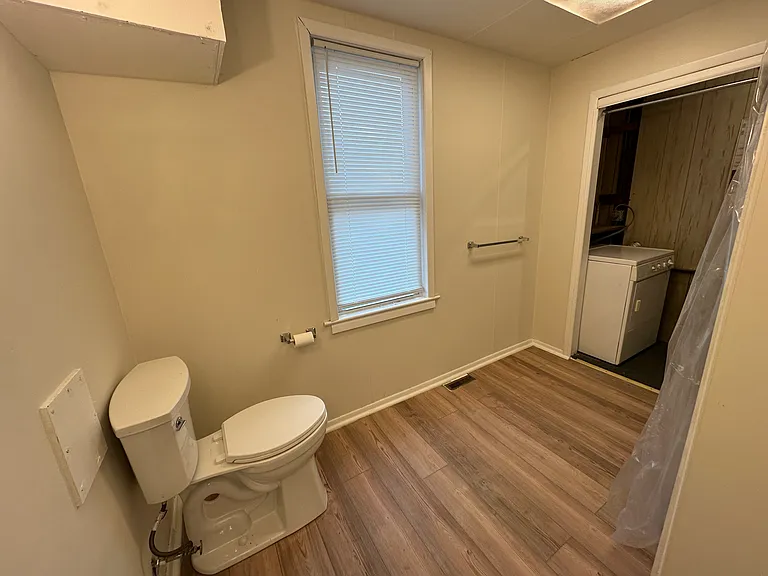 148 S 17th St #2 — Photo 9