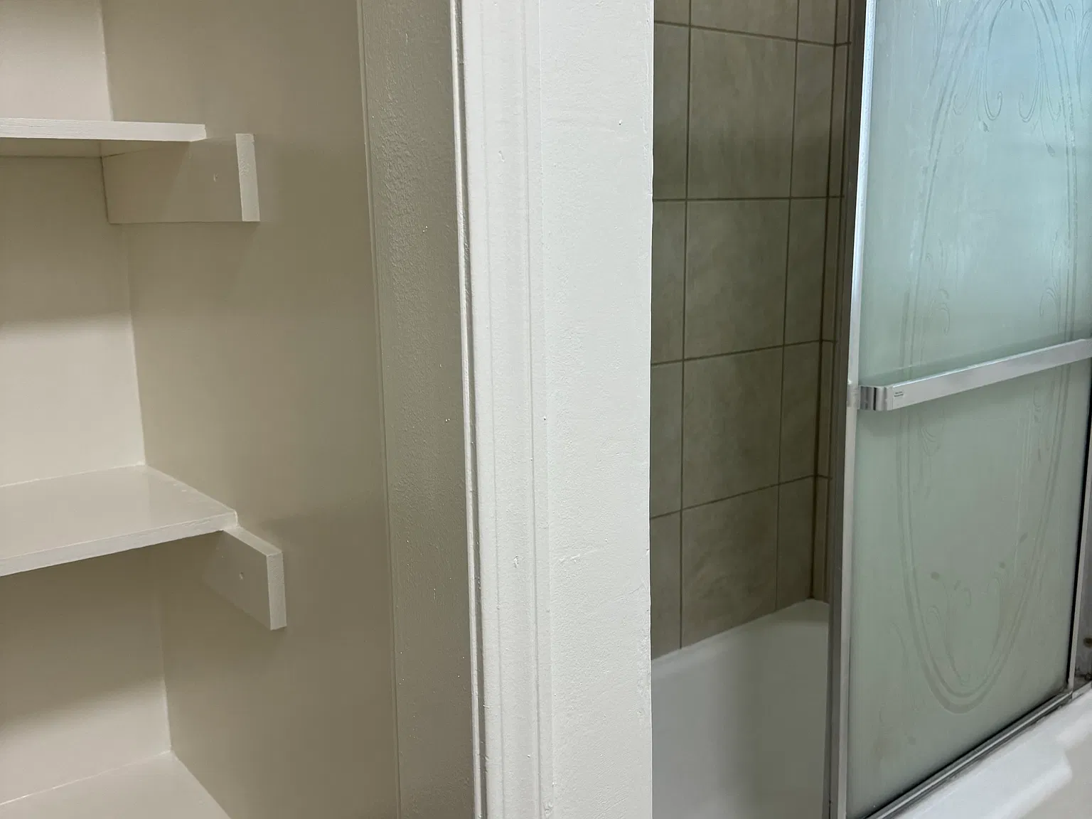 2 bed, 1.5 bath, 1300 sqft, $2,600 — Photo 3