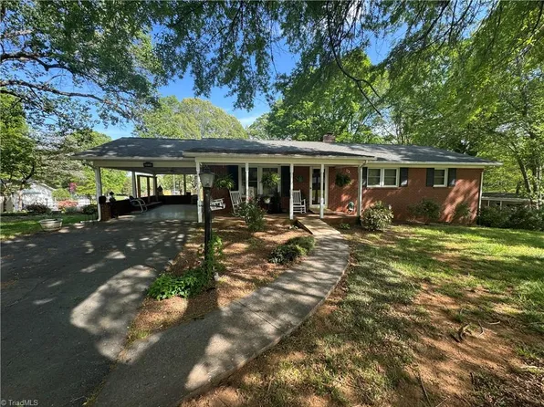 6610 Andes St, Germanton, NC 27019