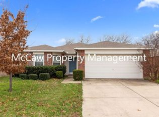 9209 Goldenview Dr, Fort Worth, TX 76244