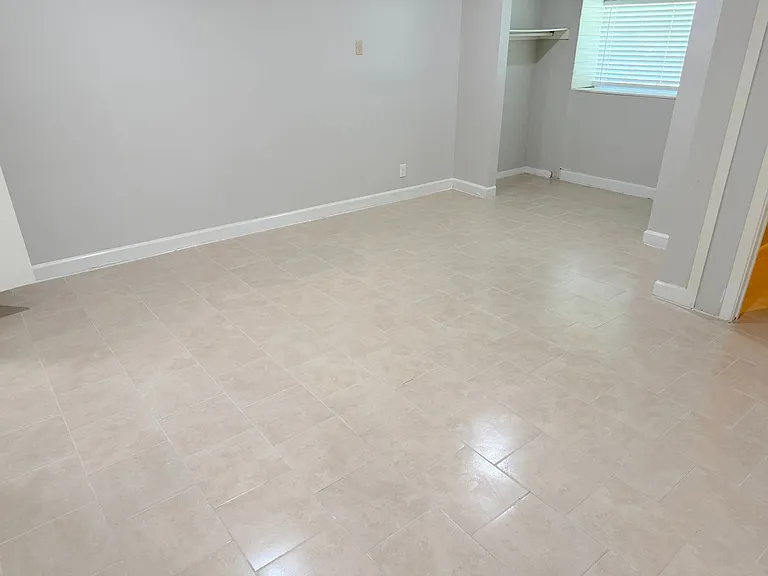 534 Glenvale Dr — Photo 17