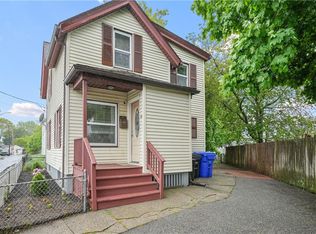 22 Borden St, Pawtucket, RI 02861
