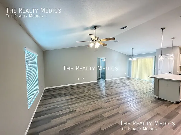 15258 SW 43rd Avenue Rd — Photo 4