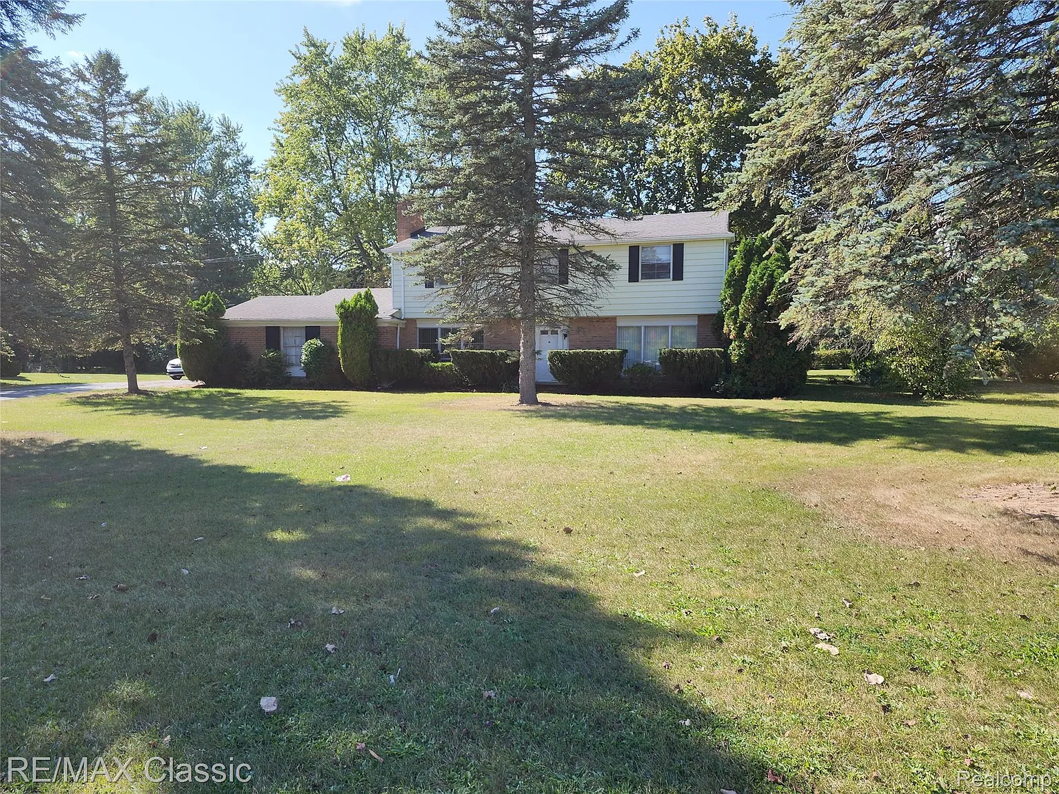 6965 N Adams Rd photo 1