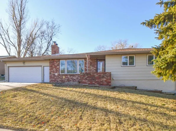 313 E Lotta St, Sioux Falls, SD 57105