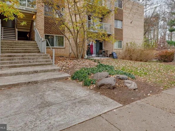 8004 Chanute Pl APT 11, Falls Church, VA 22042