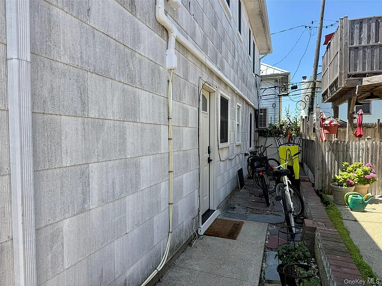 105 Belmont Ave #1 — Photo 2