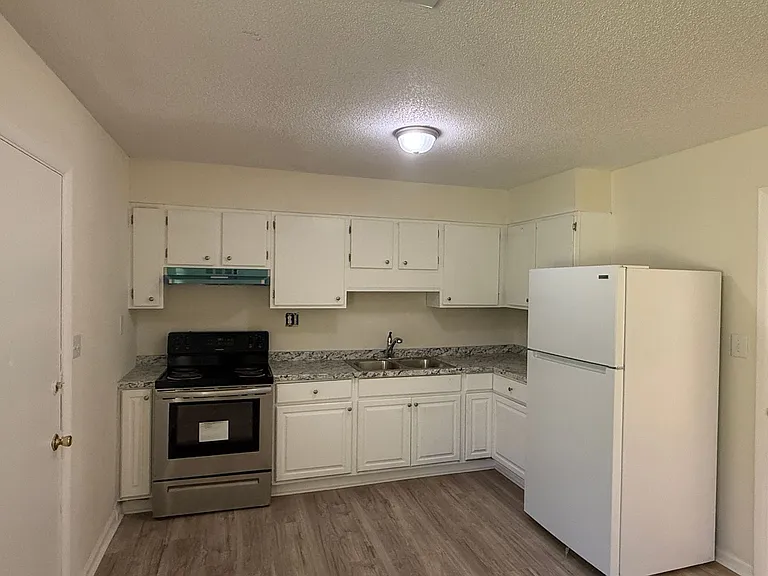 348 Schley Cir — Photo 13