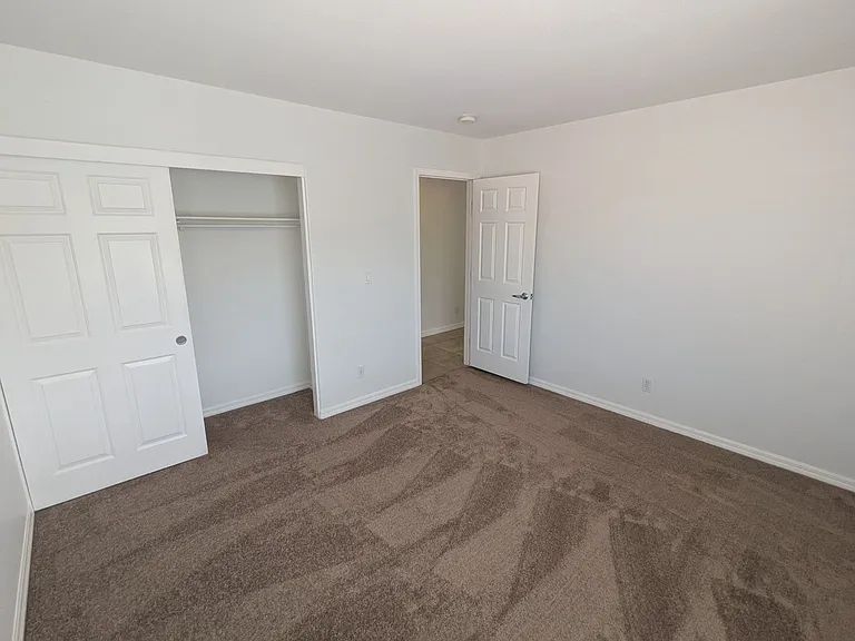 1016 Royal Plum Ln — Photo 16