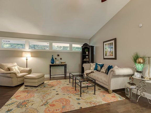 4th image of 9904 Tierra Verde Dr