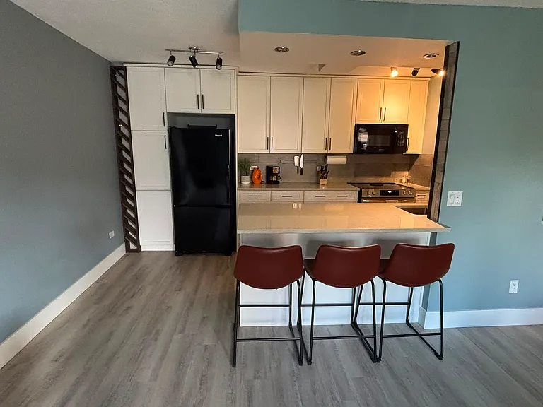 1027 Cameron Ave SW #108 — Photo 6