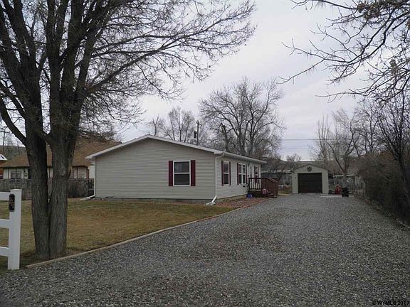 2nd image of 223 E Arapahoe St