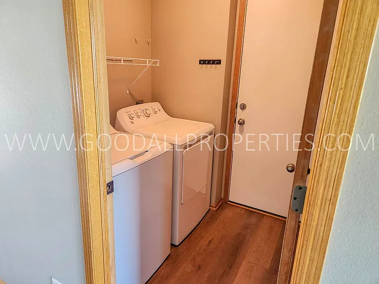 575 SE Melrose Dr — Photo 28
