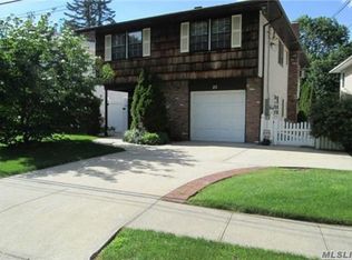 25 Horton Dr, Huntington Station, NY 11746