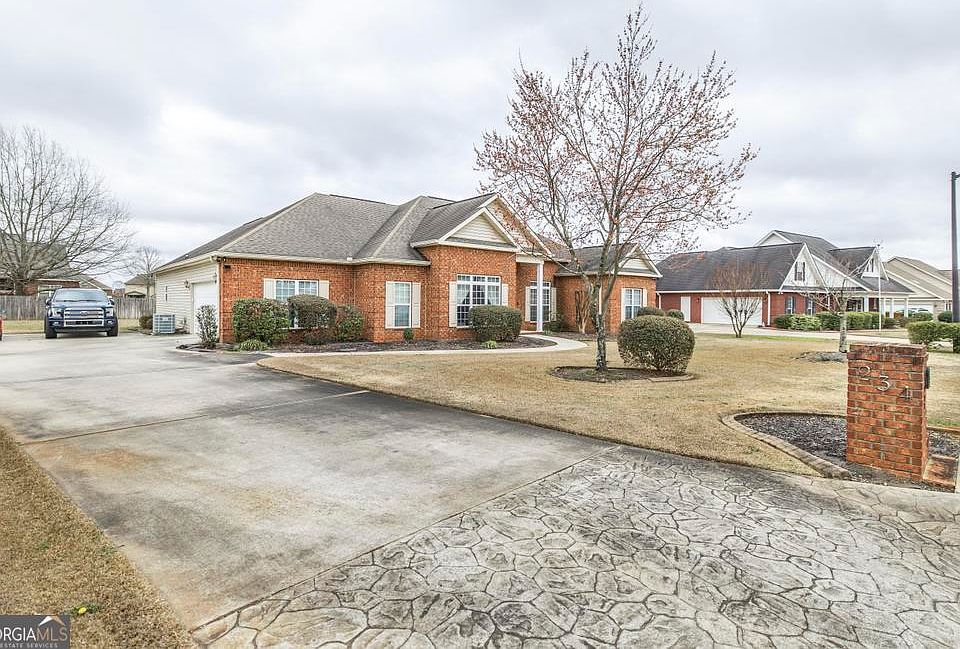 1st image of 234 Hathersage Dr