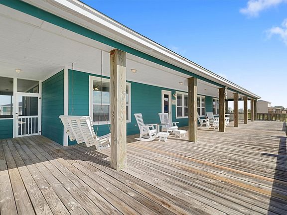 5th image of 172 Ocean View Dr