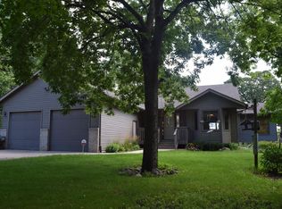 8040 86th St SW, Howard Lake, MN 55349