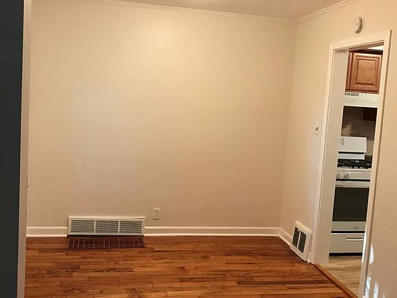 4th image of 5105 N Neenah Ave