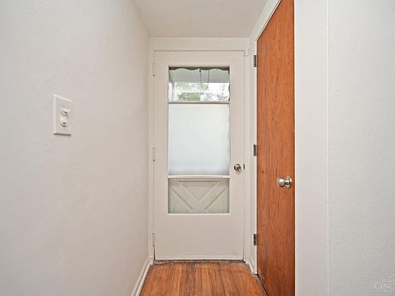 4th image of 12 Chalmers Ct