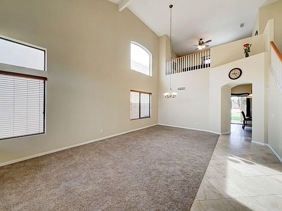 4th image of 3023 E Friess Dr