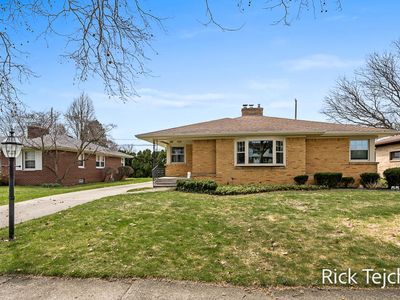 59 Woodcrest Dr NW, Grand Rapids, MI, 49504
