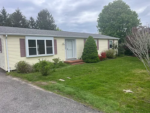 15 Sachem Dr Photo 1