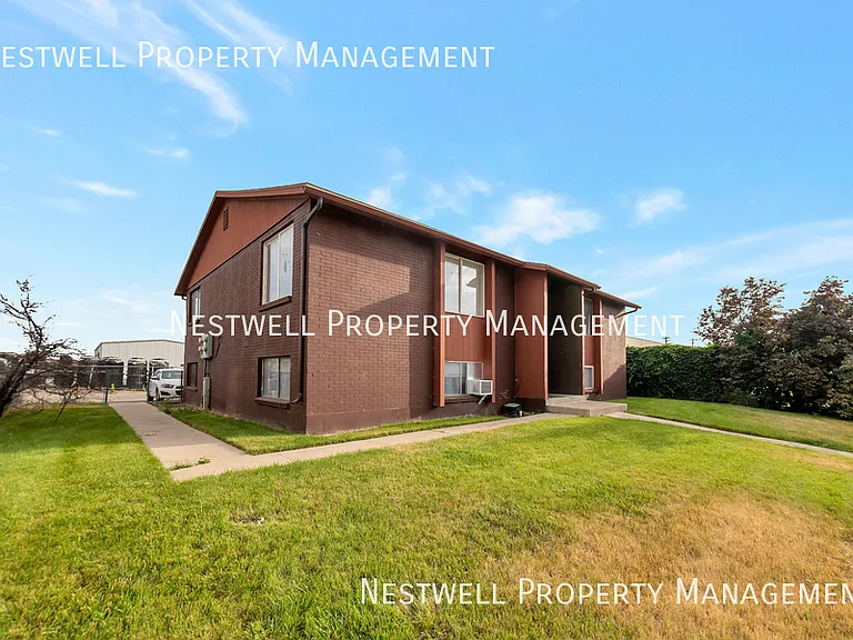 1881 W Lake Park Dr #3 — Photo 29