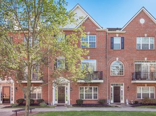 71 Highland Pointe Cir, Columbus, OH 43235