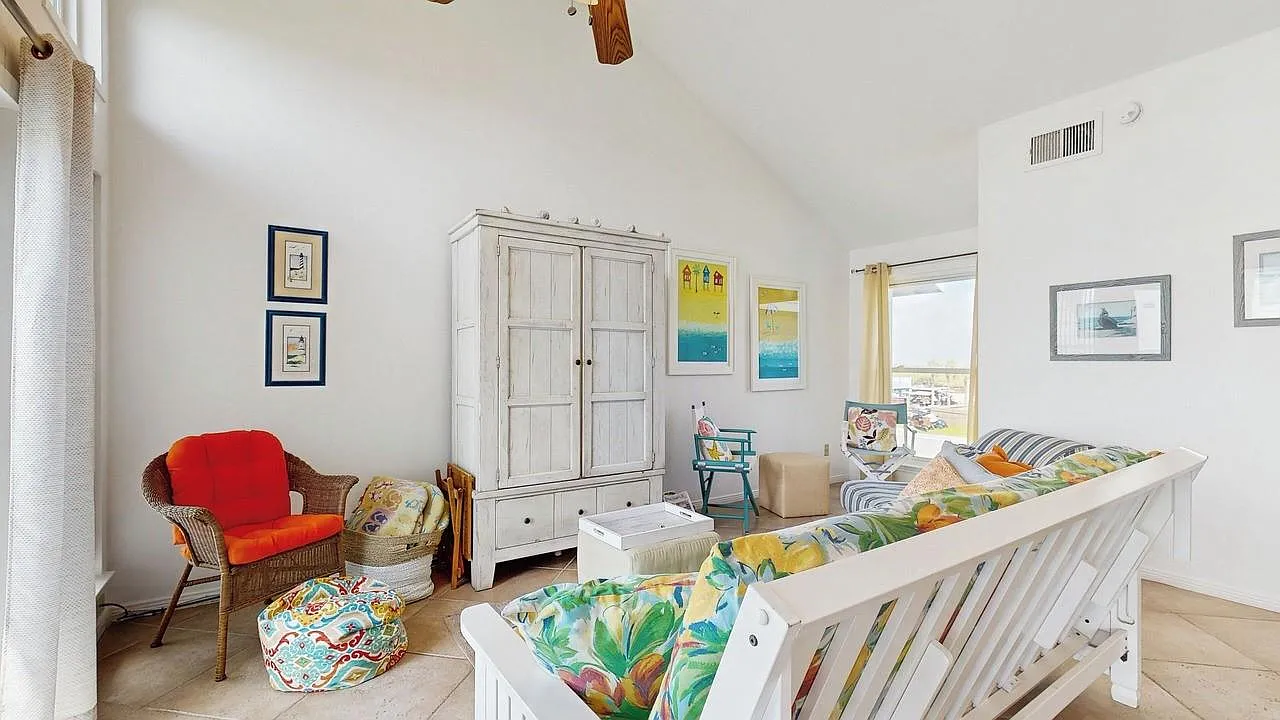 2 bed, 3.0 bath, 1314 sqft, $2,500 — Photo 3