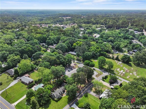 35 Morton St, Jefferson, GA 30549