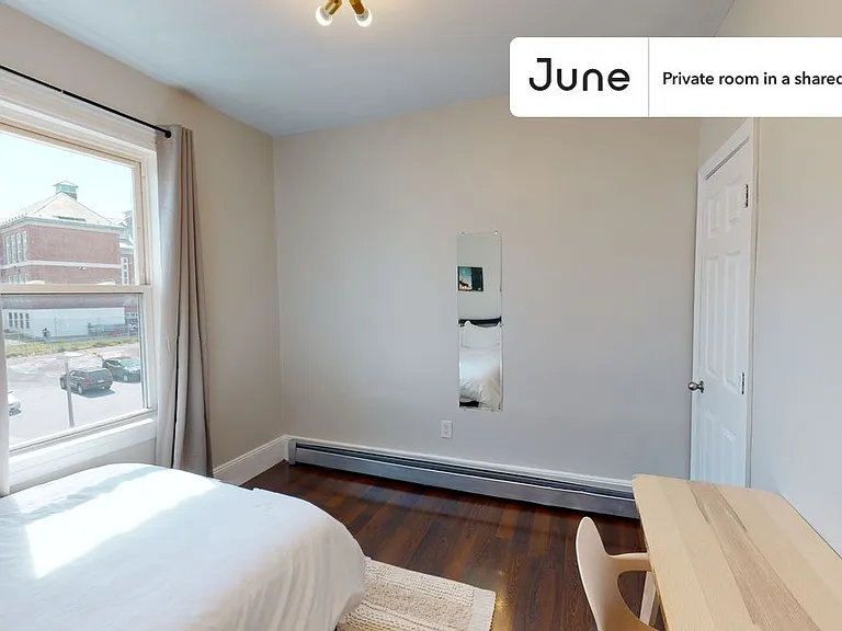 16 Glenway St #A — Photo 2